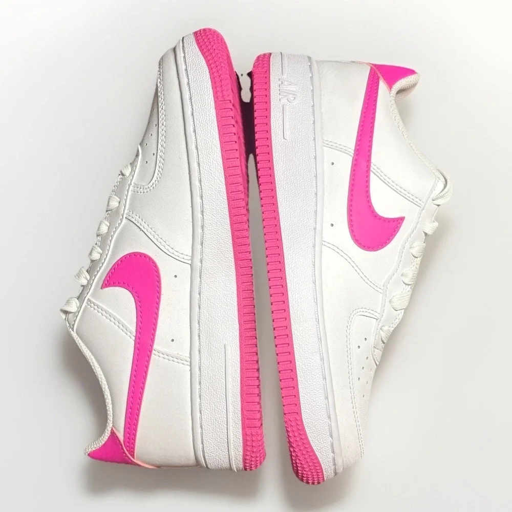 *NEW* Youth Grade-School Nike Air Force 1 White / Laser Fuchsia  (FV5948 102) 👍